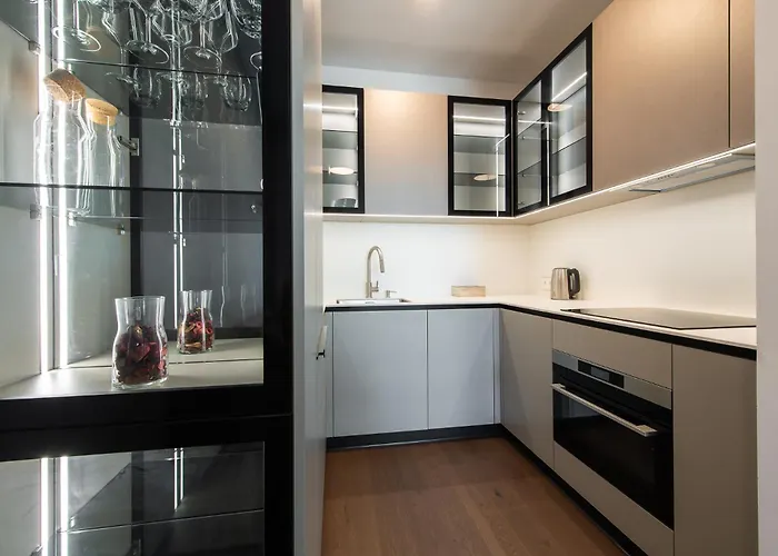 Nikas Eurovea - Free Parking Братислава