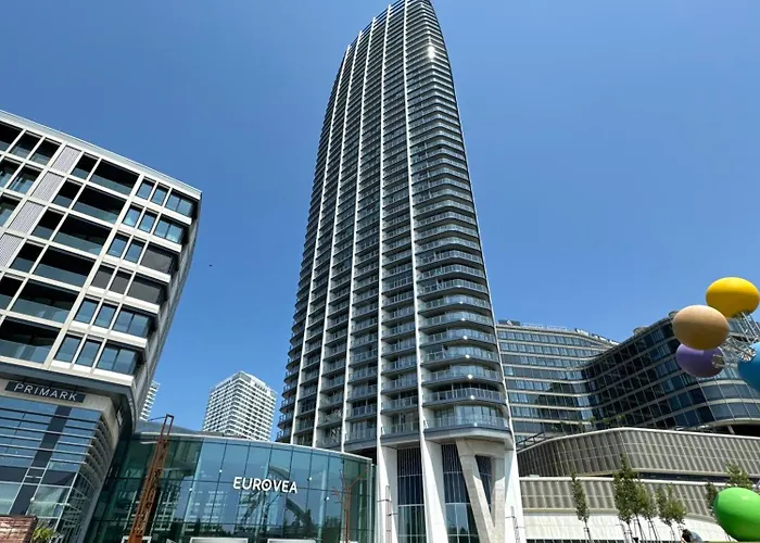 Nikas Eurovea - Free Parking * Братислава