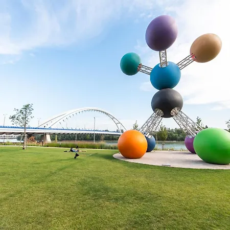 Nikas Eurovea - Free Parking